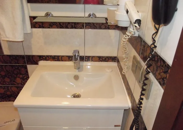 Oda ve Kahvaltı Abaylar 3*